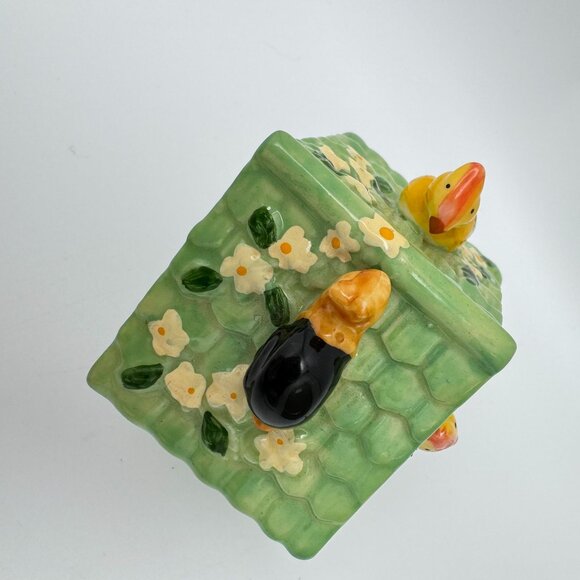 Birdhouse Daisy Flower Porcelain Hinged Green Trinket Box Yellow Bird Snail 2.5" - Picture 6 of 9
